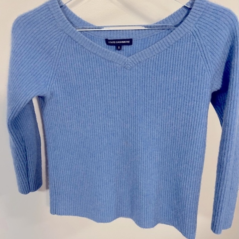 State Cashmere Women's 100% Pure 2-Ply Cashmere Easy V-Neck Sweater Blue